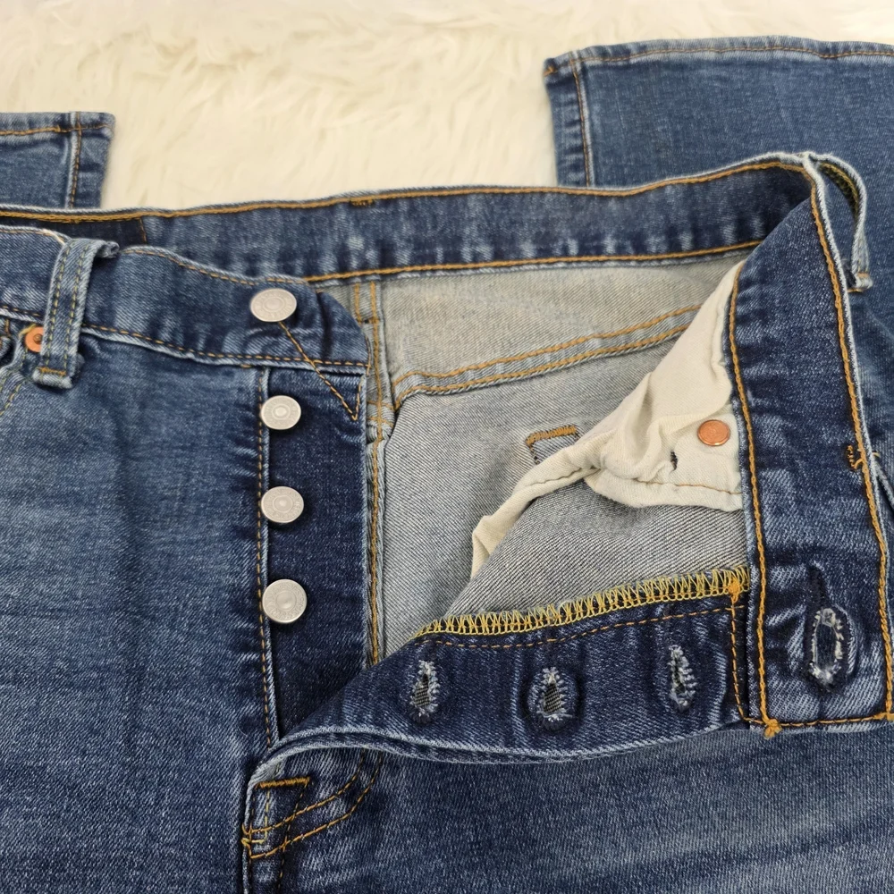 Levis levi men